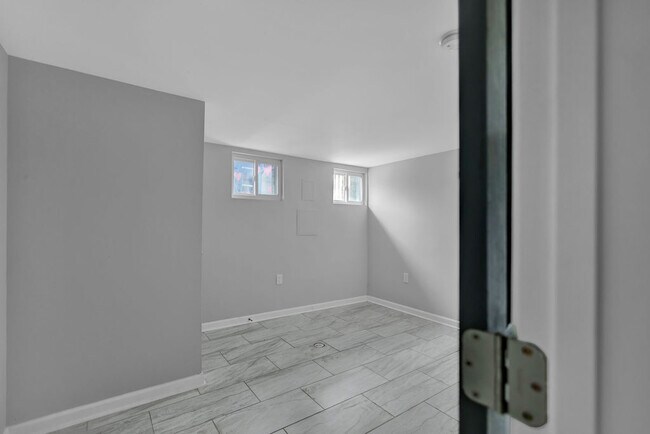 1227 E Preston St in Baltimore, MD - Building Photo - Building Photo