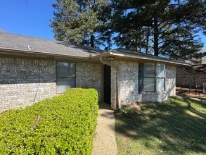 3242 Stoneridge Dr in Flint, TX - Building Photo - Building Photo