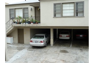 514-524 1/2 N Heliotrope Dr in Los Angeles, CA - Building Photo - Building Photo