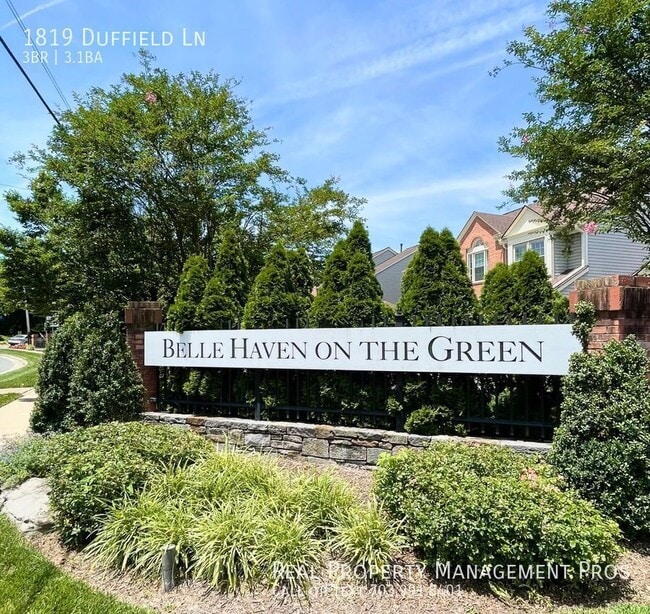 1819 Duffield Ln in Alexandria, VA - Building Photo - Building Photo