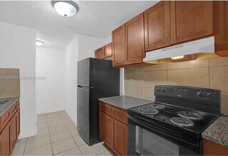 3876 NW 207 St Rd in Miami Gardens, FL - Building Photo - Building Photo