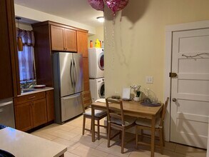 6 Elm St, Unit 1 in Brookline, MA - Building Photo - Building Photo