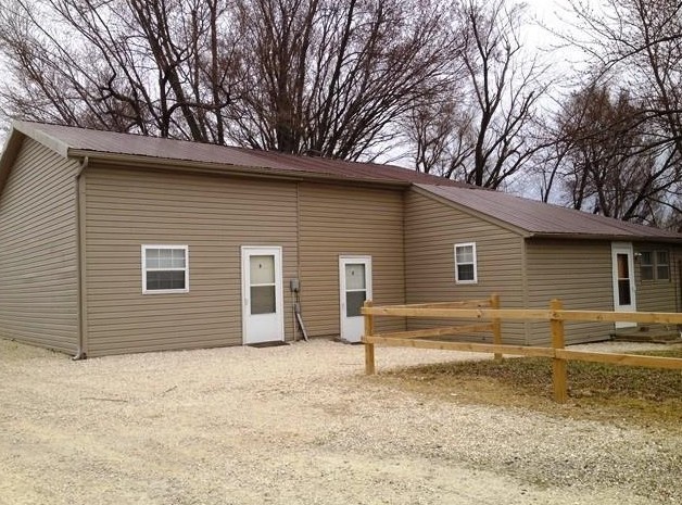 24 Doyle Rd in Eldon, MO - Building Photo