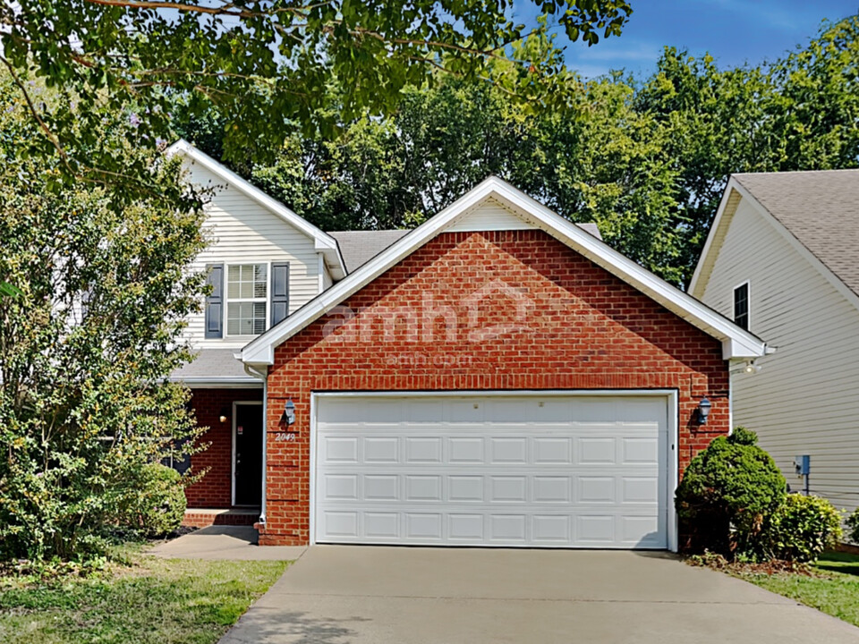 2049 Aberdeen Cir in Murfreesboro, TN - Building Photo