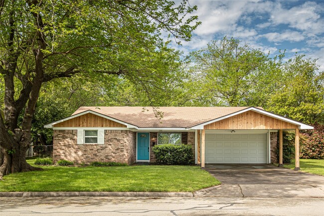 property at 306 S Ables St