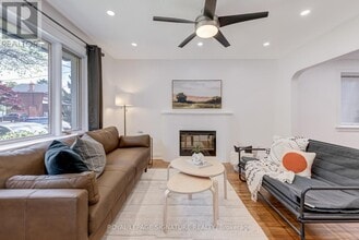 33 Ash Crescent in Toronto, ON - Building Photo - Building Photo