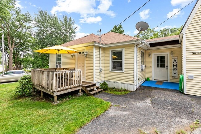 31 Foote St in Old Orchard Beach, ME - Building Photo - Building Photo