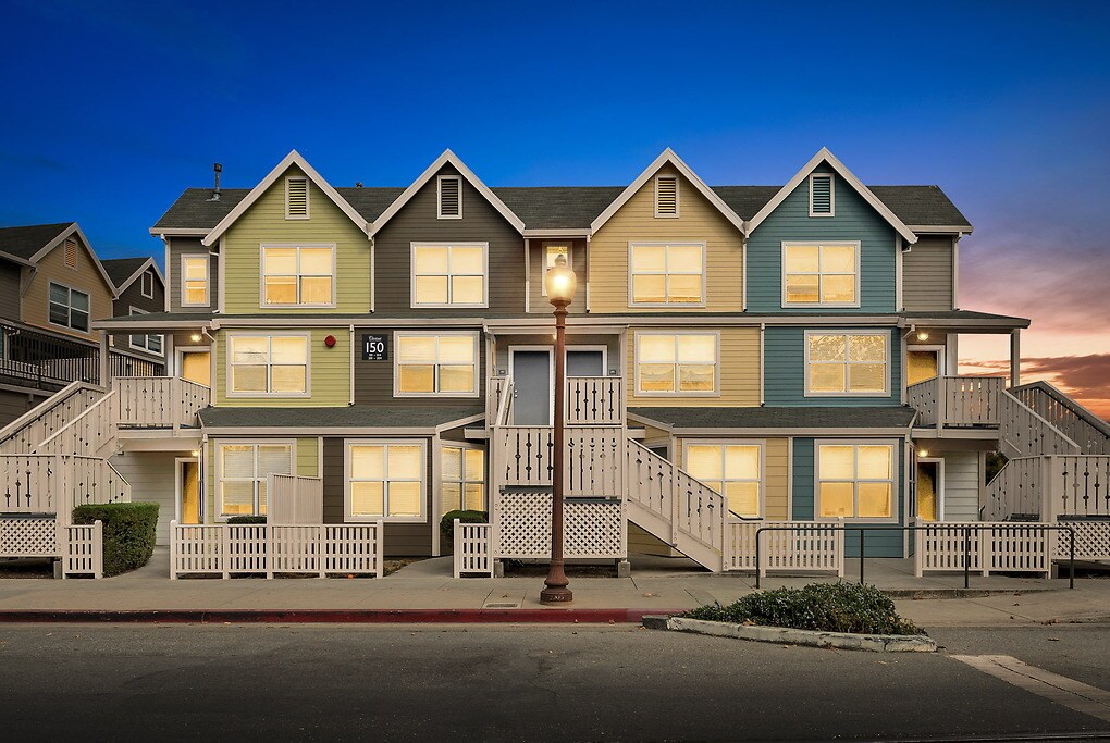 Chestnut Street in Santa Cruz, CA - Foto de edificio