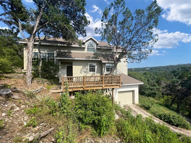 property at 804 Ledgeway E