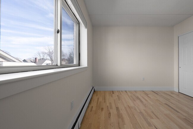 14 Trowbridge St, Unit 31 in Cambridge, MA - Building Photo - Building Photo