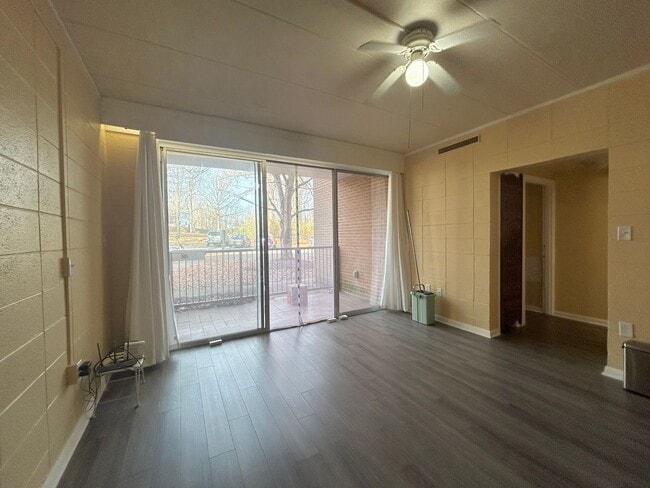 900 Brightwood Manor Dr in Blacksburg, VA - Building Photo - Building Photo