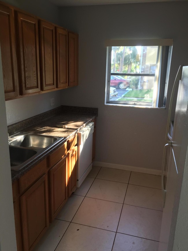 240 Croton Ave-Unit -101 in Lantana, FL - Building Photo - Building Photo