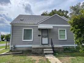 18808 Kingsville St in Harper Woods, MI - Building Photo