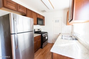 606 E San Juan Ave, Unit 3