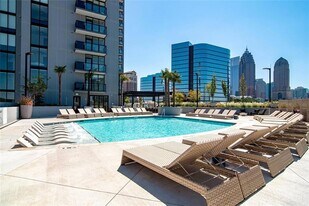 1400 W Peachtree St NW, Unit East Side in Atlanta, GA - Building Photo