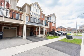 51 Colonel Frank Ching Cresent in Brampton, ON - Building Photo - Building Photo