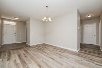 10540 Whispering Hammock Dr in Riverview, FL - Building Photo - Building Photo