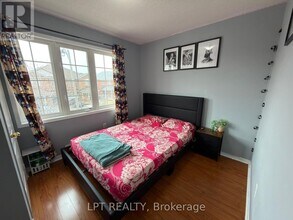 112 Bushmill Cir in Brampton, ON - Building Photo - Building Photo