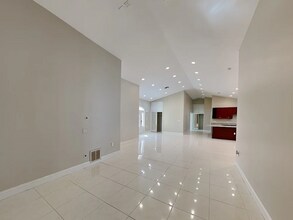 2203 Curtis Dr N in Clearwater, FL - Building Photo - Building Photo