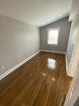 469 Salem St, Unit #1 in Malden, MA - Foto de edificio - Building Photo