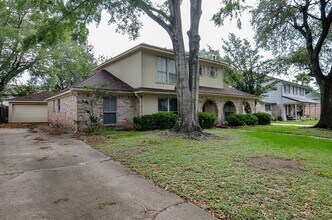 14106 Locke Ln in Houston, TX - Building Photo - Building Photo