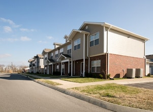 James Village in Hopkinsville, KY - Foto de edificio - Building Photo