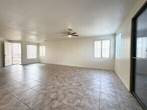 6904 Gothic Marigold St in Las Vegas, NV - Building Photo - Building Photo