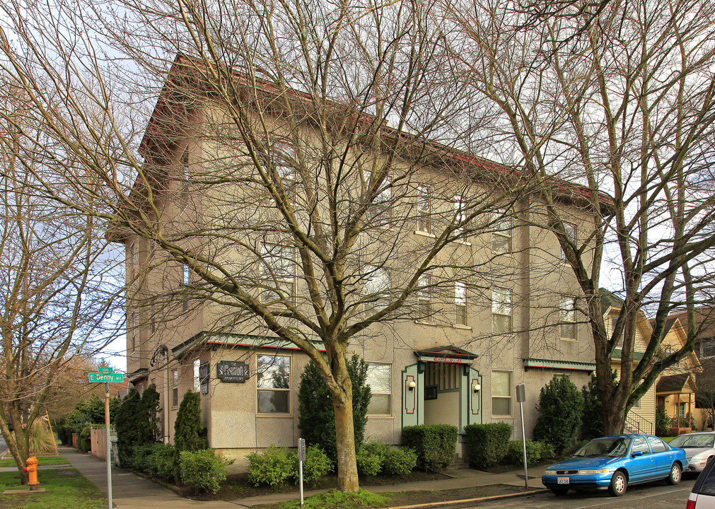 1002 E Denny Way in Seattle, WA - Building Photo