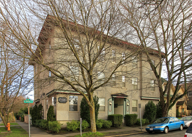 1002 E Denny Way