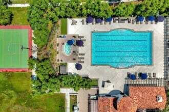 2476 Fallbrook Pl in Escondido, CA - Building Photo - Building Photo