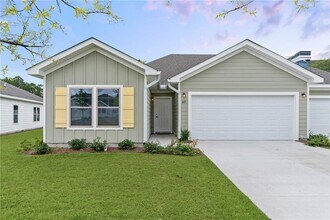 104 Bottlebrush Walk in Brunswick, GA - Building Photo - Building Photo