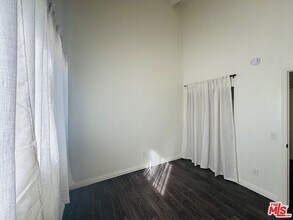 43609 Stanridge Ave, Unit B in Lancaster, CA - Building Photo - Building Photo
