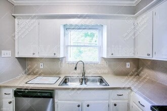 709 S 7th St in Baytown, TX - Building Photo - Building Photo