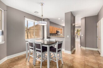 1024 E Frye Rd in Phoenix, AZ - Building Photo - Building Photo