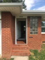 909 Garver St in Norman, OK - Building Photo