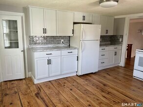 8 Alto Rd in Burlington, CT - Building Photo - Building Photo