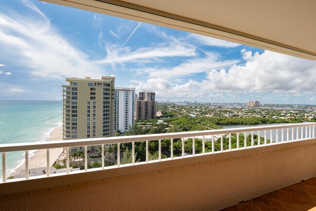 5070 N Ocean Dr in Riviera Beach, FL - Building Photo - Building Photo