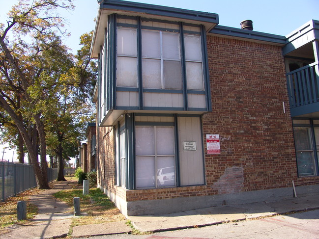 Parkside Place Apartments in Dallas, TX - Foto de edificio - Building Photo