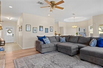 104 Kings Way in Horseshoe Bay, TX - Building Photo - Building Photo