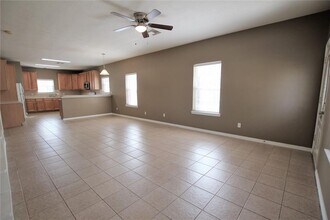194 Davis St in Humble, TX - Building Photo - Building Photo