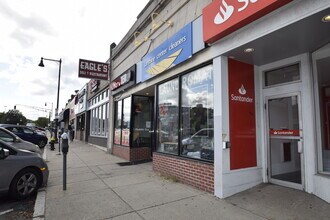 1914 Beacon St, Unit 1 in Boston, MA - Foto de edificio - Building Photo