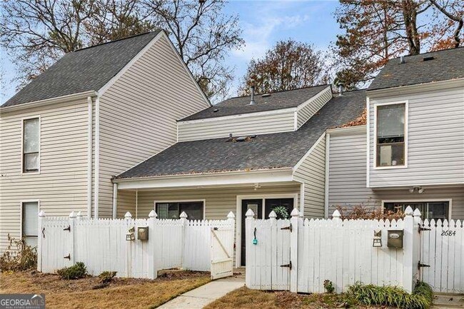 2686 Meadowlawn Dr in Marietta, GA - Foto de edificio - Building Photo