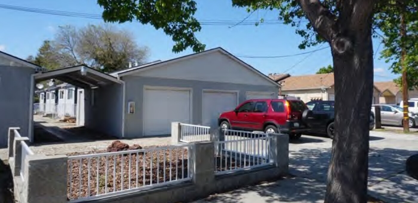 6647 Graham Ave in Newark, CA - Building Photo