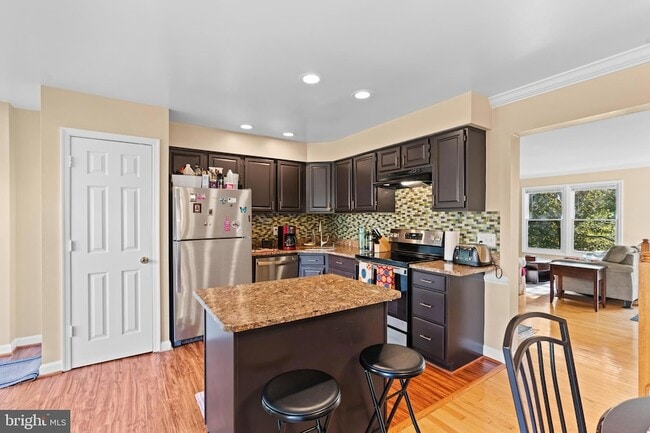 20324 Cedarhurst Way in Germantown, MD - Building Photo - Building Photo