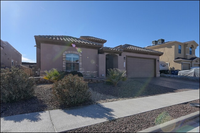 3065 Snowy Point Dr in El Paso, TX - Foto de edificio - Building Photo