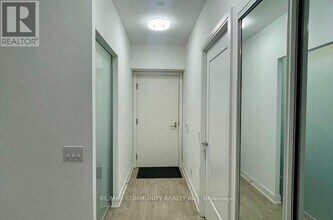 70 Annie Craig Dr in Toronto, ON - Building Photo - Building Photo