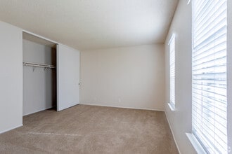 Casa Vasona Garden Apartments in Los Gatos, CA - Foto de edificio - Building Photo