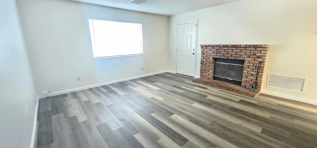 421 S Sunset St in Ridgecrest, CA - Building Photo - Building Photo