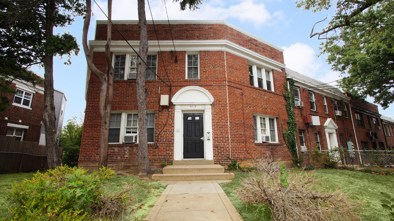 4714 New Hampshire Ave NW in Washington, DC - Building Photo