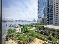 2 Northside Piers, Unit 4W in Brooklyn, NY - Building Photo - Building Photo